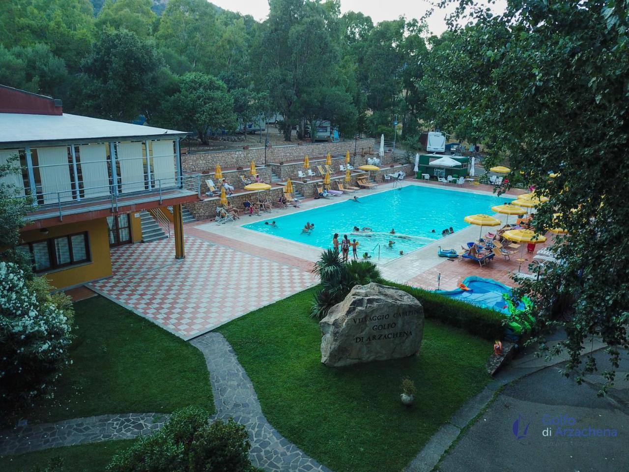 Villaggio Camping Golfo Di Arzachena กันนิโจเน ภายนอก รูปภาพ