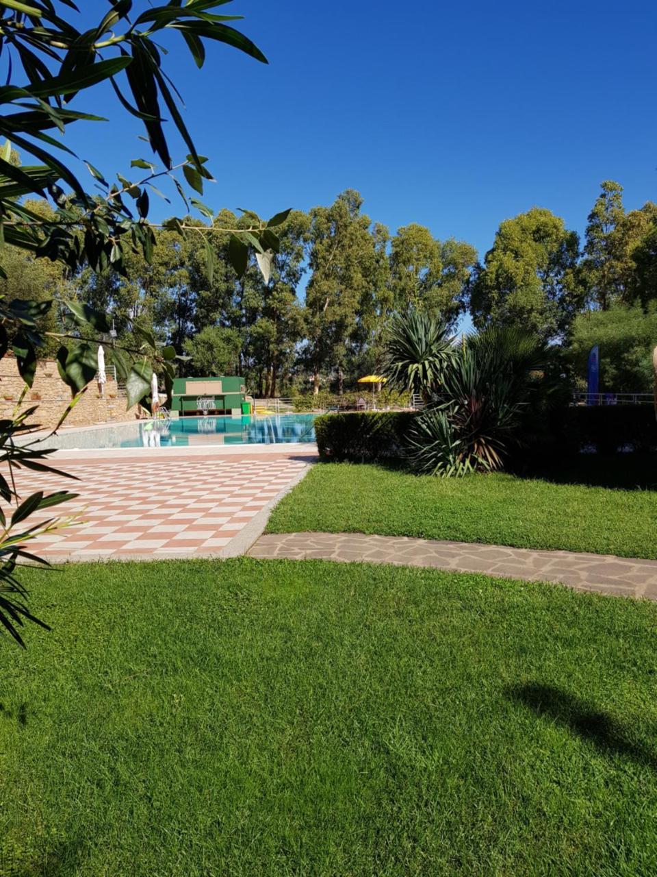 Villaggio Camping Golfo Di Arzachena กันนิโจเน ภายนอก รูปภาพ