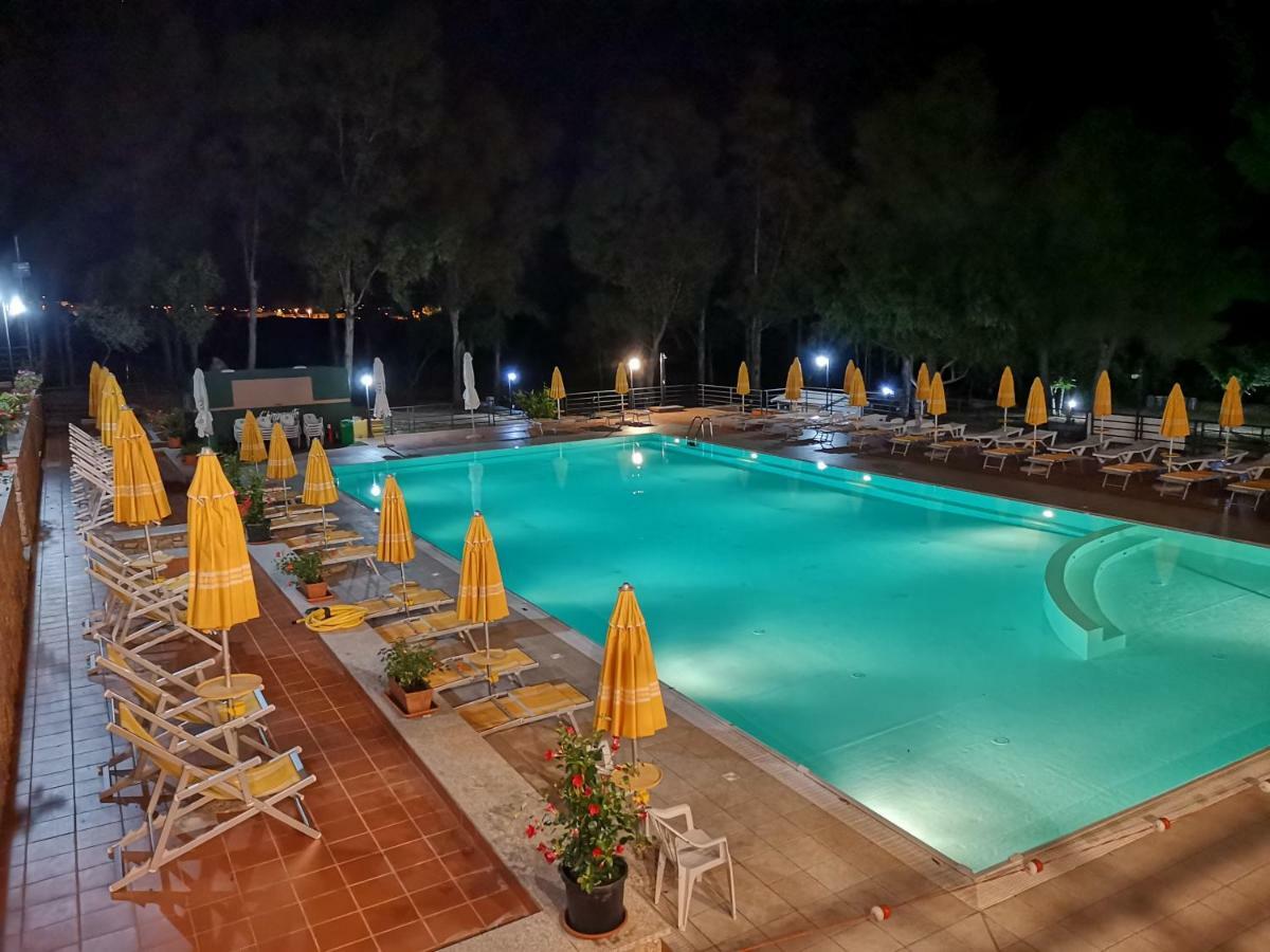 Villaggio Camping Golfo Di Arzachena กันนิโจเน ภายนอก รูปภาพ